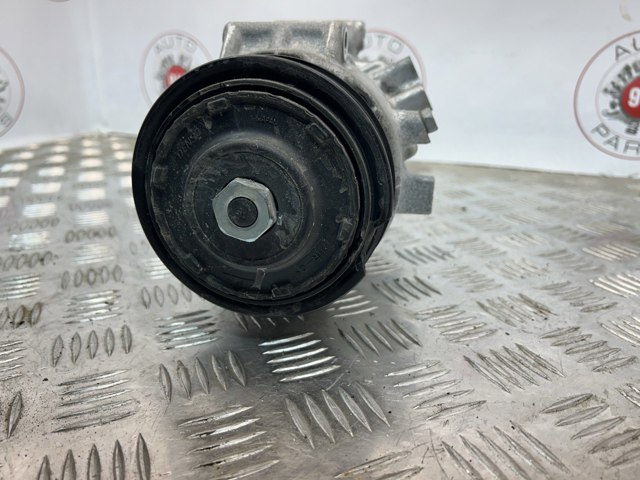 Насос кондиционера 8831006570 TOYOTA