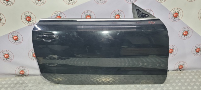 Пассажирская передняя дверь 8F0831052A VAG