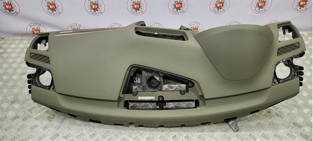 Передняя панель 8R1857003G VAG