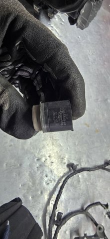 9G9215K859AB Датчик сигнализации парковки (парктроник) передний купить Киев