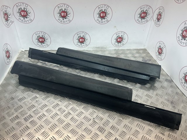 Накладка (молдинг) порога наружная задняя правая AM5Z5810176B FORD