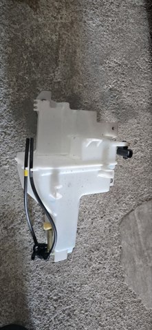 MAZDA D11B67481 Бачок омывателя в наличии Ровно