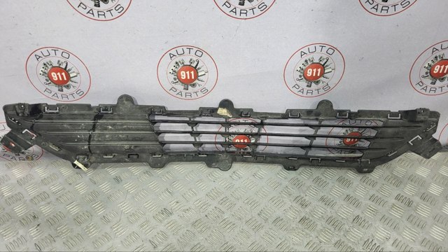 FORD DP5Z17K945BA Решетка бампера переднего в наличии Винница
