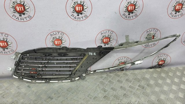 DP5Z8200BC Решетка радиатора правая купить Николаев