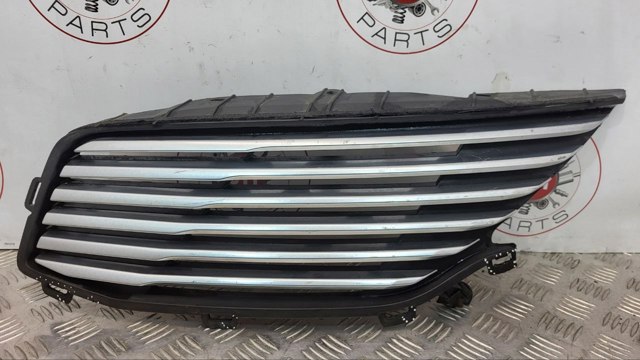 Решетка радиатора левая DP5Z8201BA FORD