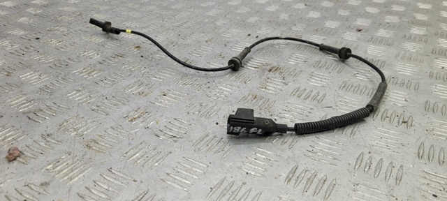 Датчик АБС (ABC) передний, левый FK729E731AA LAND ROVER