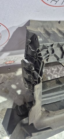 GV4Z8475A Жалюзи радиатора охлаждения купить Ужгород
