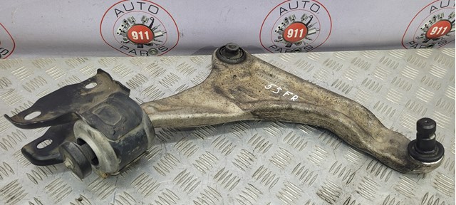 Передний нижний рычаг LR024472 LAND ROVER