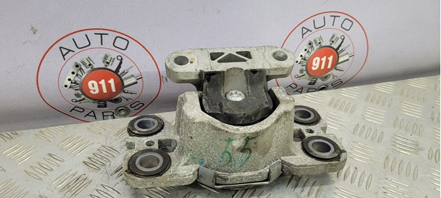 Опора КПП LR024738 LAND ROVER
