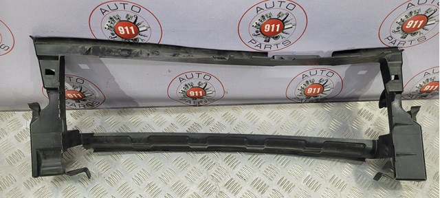 LR027022 LAND ROVER Дефлектор радиатора купить в Одесса