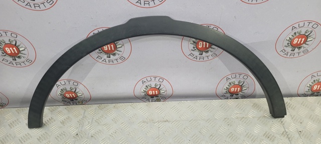 Накладка передней левой арки колеса LR027248 LAND ROVER