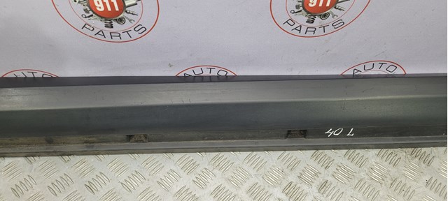 LR027283 Накладка (молдинг) порога наружная левая купить Львов