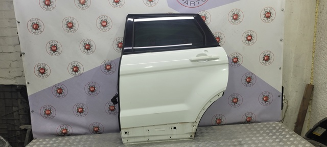 Дверь задняя, левая LR028557 LAND ROVER