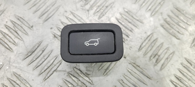 Кнопка привода замка задней 3/5 двери (ляды) LR040338 LAND ROVER