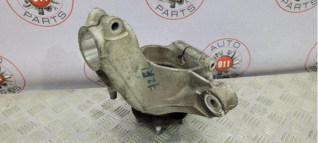 Цапфа поворотного кулака LR044018 LAND ROVER