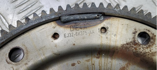 Маховик с зубчатым ободом LR049197 LAND ROVER