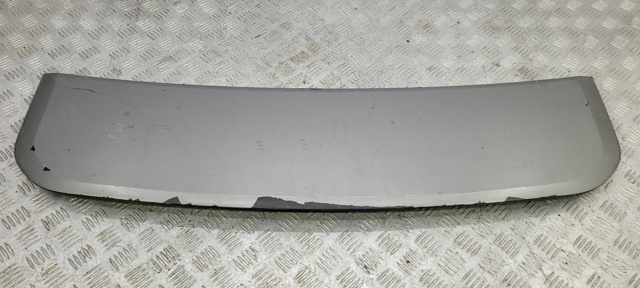 Планка капота LR058531 LAND ROVER