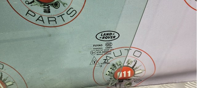 LR058832 LAND ROVER Стекло двери передней левой купить в Киев