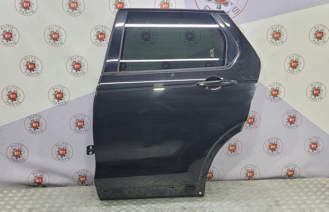 Дверь пассажирская задняя левая LR061285 LAND ROVER
