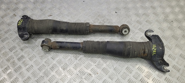 Задний амортизатор LR061355 LAND ROVER
