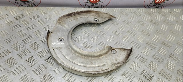 Кожух тормозного диска заднего правый LR061392 LAND ROVER