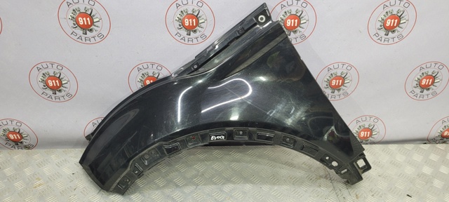 Переднее левое крыло LR066935 LAND ROVER