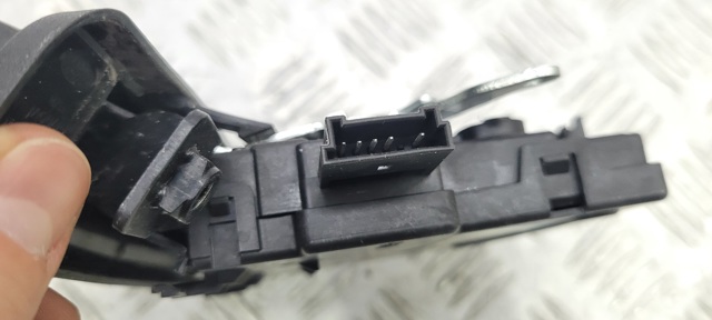 LAND ROVER LR070126 Замок крышки багажника (двери 3/5-й задней) в наличии Ровно