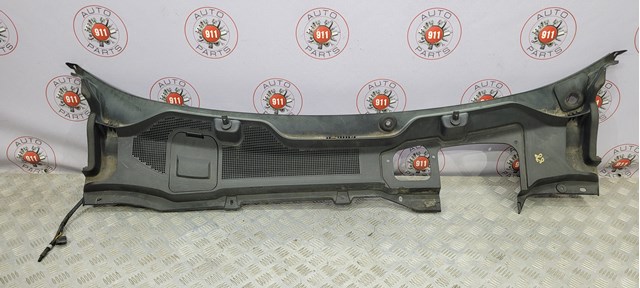 Водосток лобового стекла, жабо LR073107 LAND ROVER