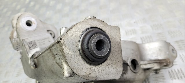 LR079583 LAND ROVER Цапфа (поворотный кулак) задний правый купить в Полтава