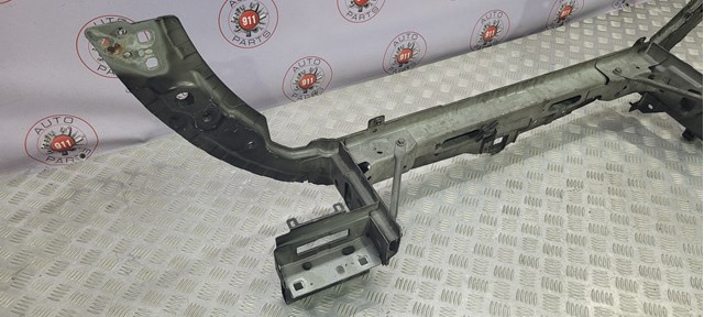 LAND ROVER LR084610 Рамка радиатора в наличии Кривой Рог