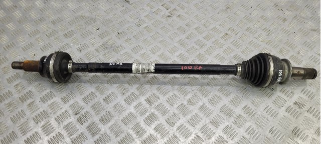 Полуось задняя, правая LR092750 LAND ROVER
