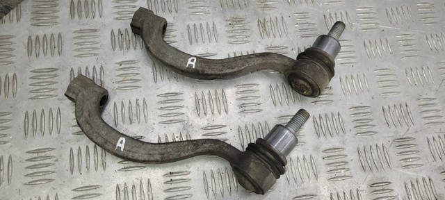 Наконечник поперечной рулевой тяги LR111480 LAND ROVER