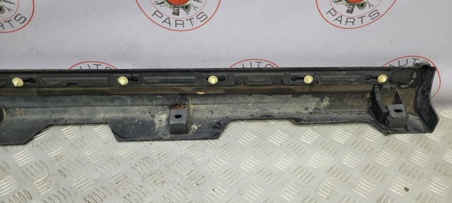 LAND ROVER LR128586 Накладка (молдинг) порога наружная правая в наличии Запорожье