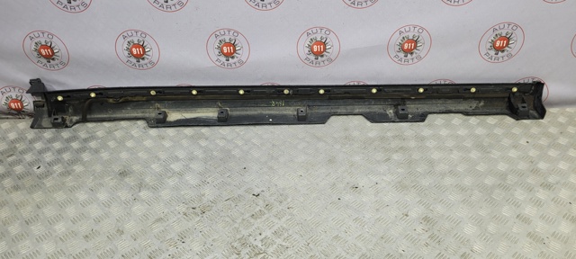 LR128586 Накладка (молдинг) порога наружная правая купить Кривой Рог
