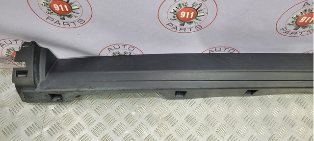 LAND ROVER LR128587 Накладка (молдинг) порога наружная левая в наличии Каменское