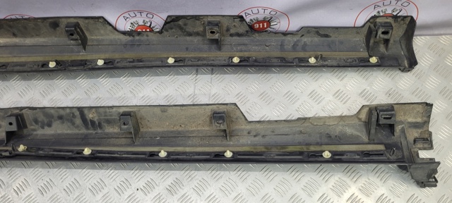 LR156945 LAND ROVER Накладка (молдинг) порога наружная левая купить в Запорожье