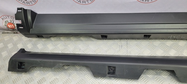 LR156945 LAND ROVER Накладка (молдинг) порога наружная левая купить в Каменское
