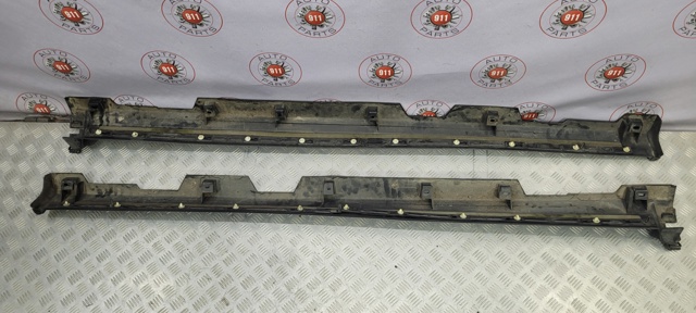 LR156945 LAND ROVER Накладка (молдинг) порога наружная левая купить в Чернигов