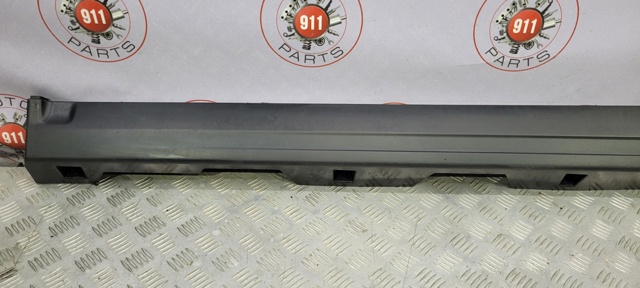LR156946 LAND ROVER Накладка (молдинг) порога наружная правая купить в Каменское
