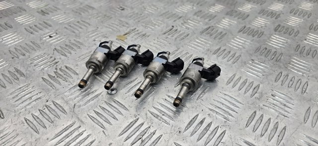 Форсунка впрыска топлива PE2713250 MAZDA