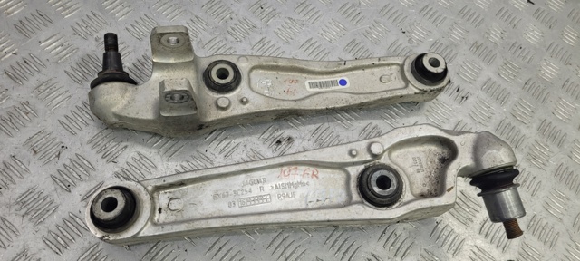 Правый рычаг передней нижней подвески T2H19025 JAGUAR