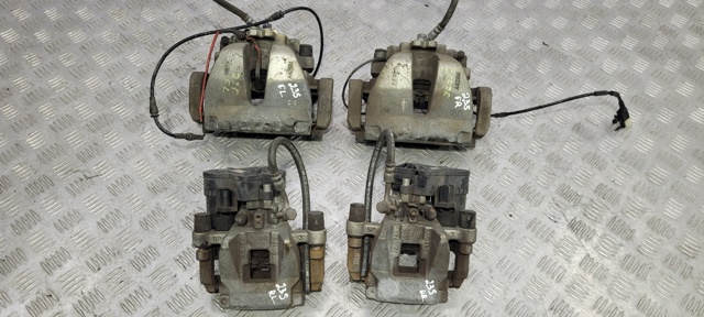 Суппорт тормозной левый задний T2H37952 LAND ROVER