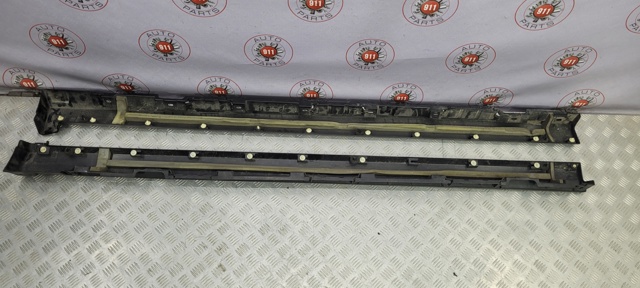 T4A3865 JAGUAR Накладка (молдинг) порога наружная правая купить в Украина