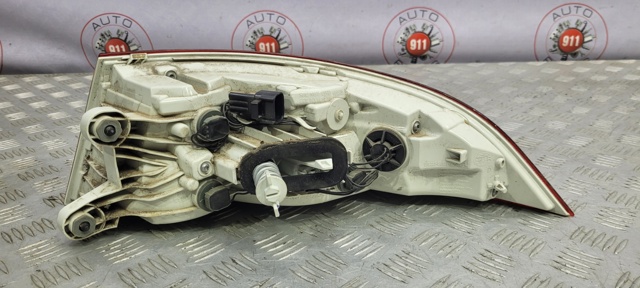 T4N24355 JAGUAR Фонарь задний левый внешний купить в Черновцы
