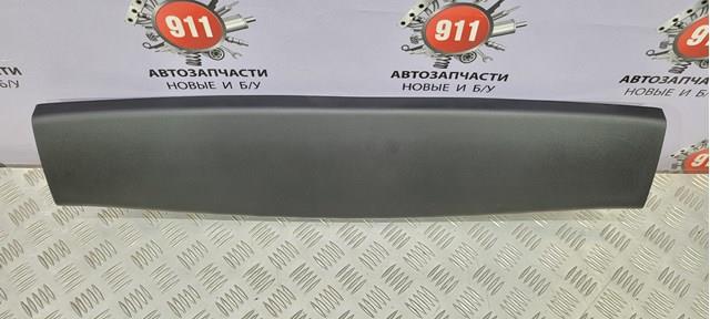 Облицовка багажника пятой двери TM526893002 MAZDA