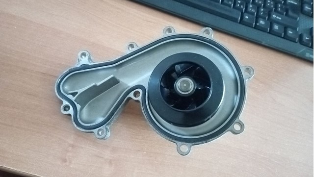 Водяной насос 059121008 VAG