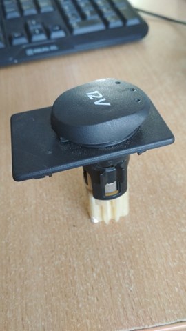 Гнездо (розетка) прикуривателя 253313692R RENAULT