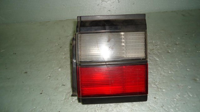 Фара задняя правая внутренняя 357945108 VAG