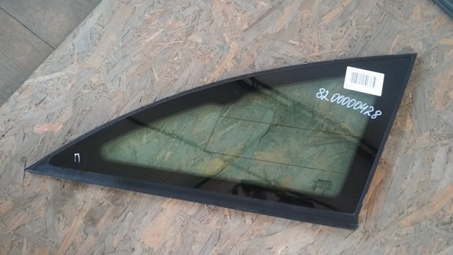 Стекло кузова/багажного отсека, правое 8200000428 RENAULT