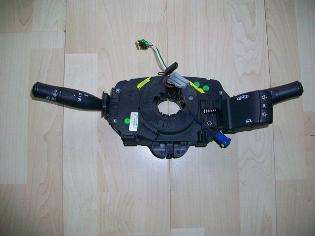 Переключатель подрулевой 8200216462 RENAULT